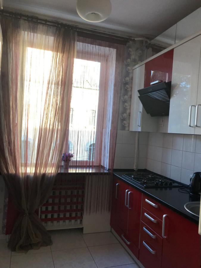 Rent Apartment In The Center Of Chernihiv Exterior foto